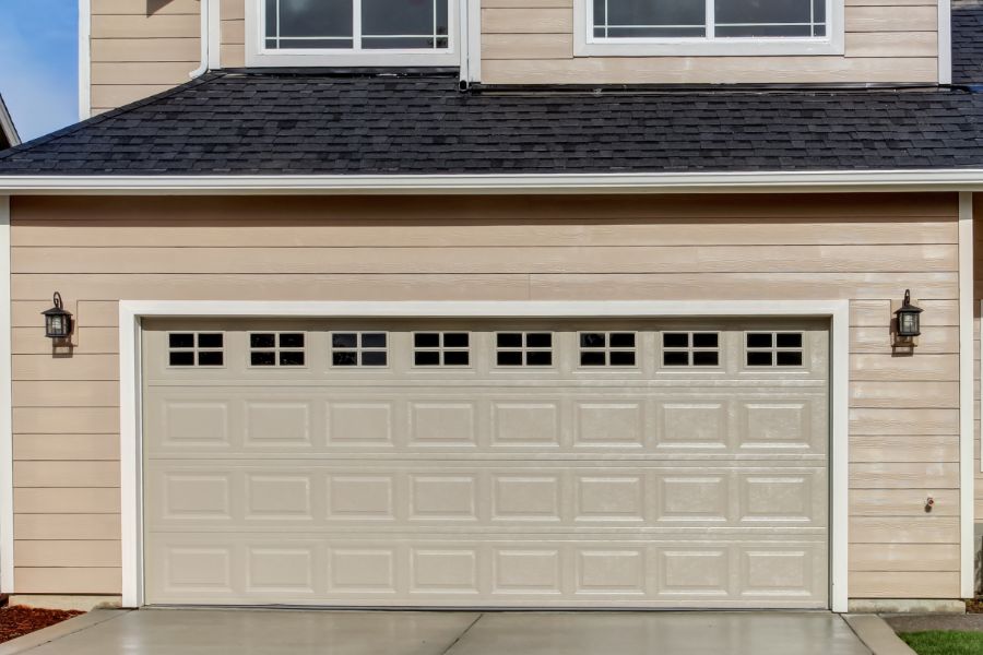 Residential garage door in Landsdowne VA representing Door Doctor repair and installation services