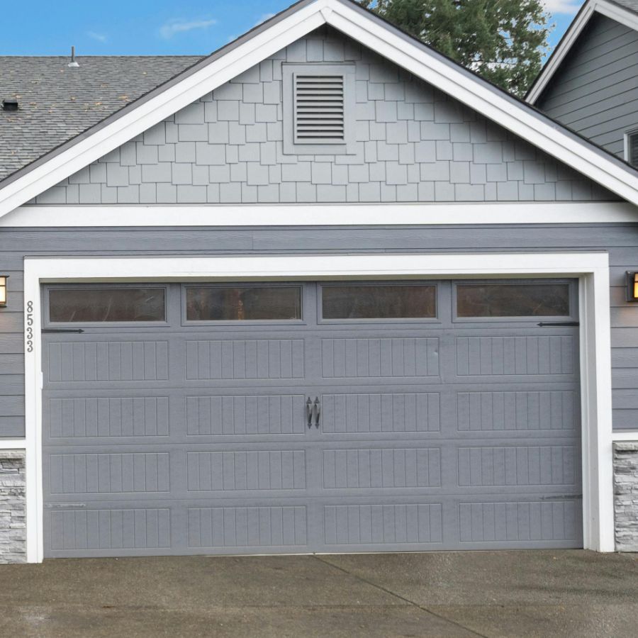 Alexandria VA home with updated garage door serviced by local company Door Doctor
