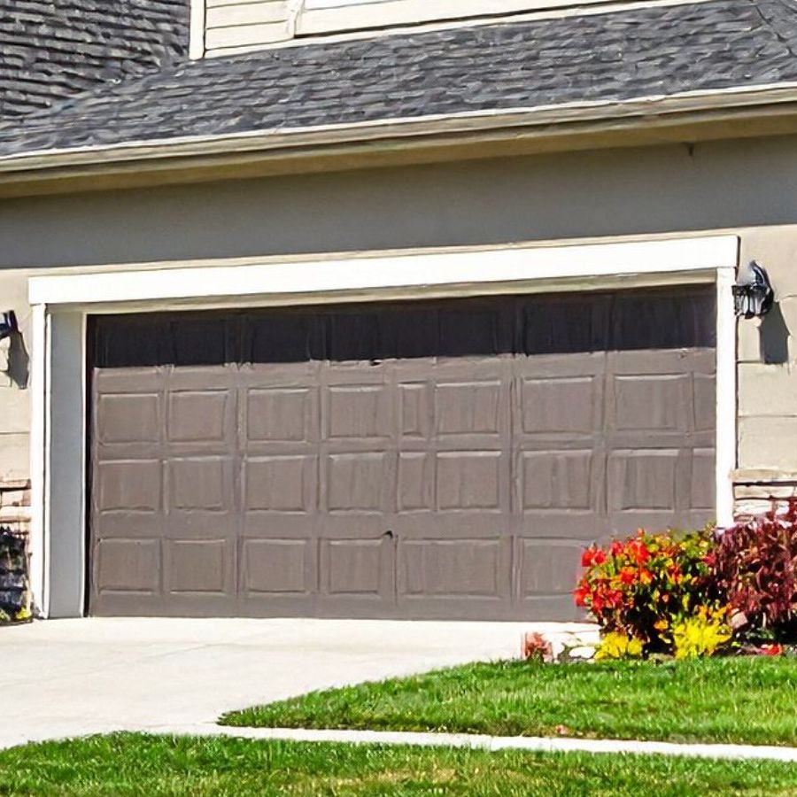 Bristow VA home with updated garage door serviced by local company Door Doctor