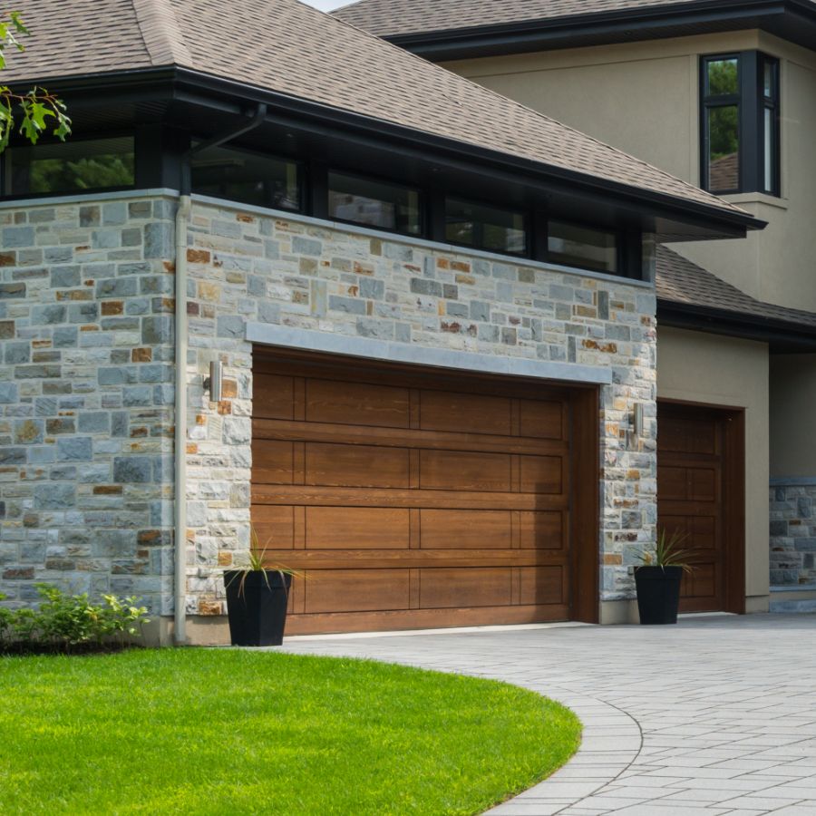 Loudoun VA home with updated garage door serviced by local company Door Doctor