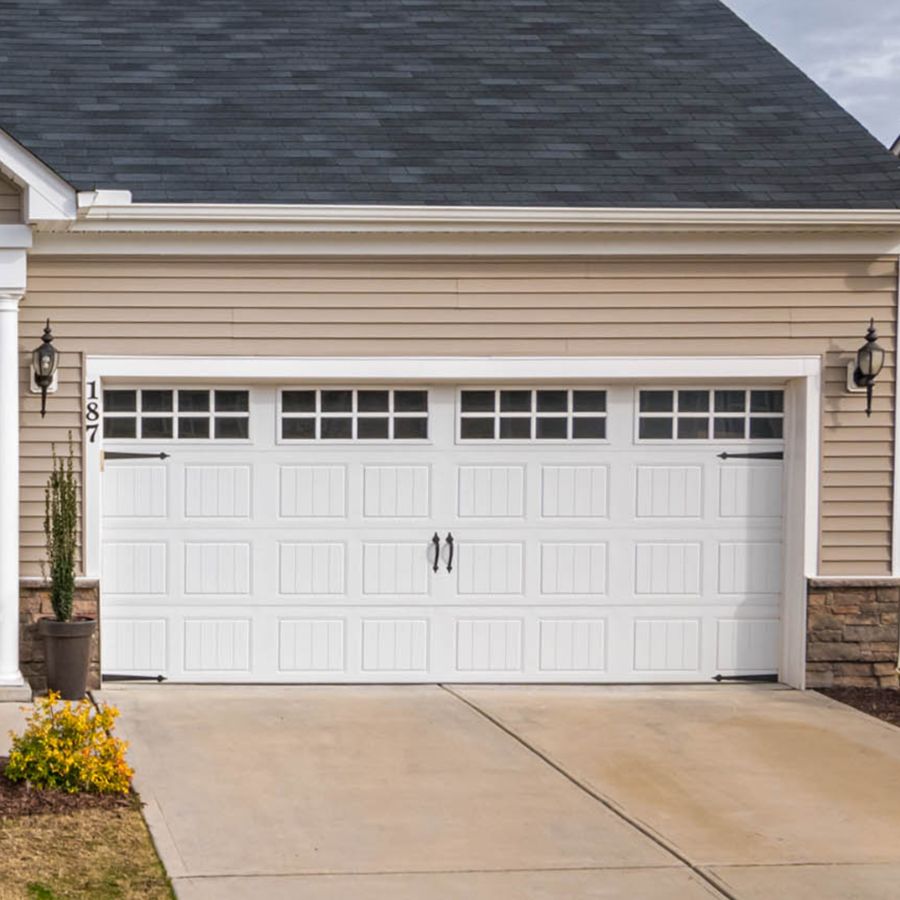 Sterling VA home with updated garage door serviced by local company Door Doctor
